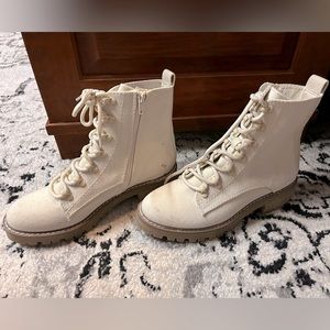 Target cream canvas combat boots size 7.5